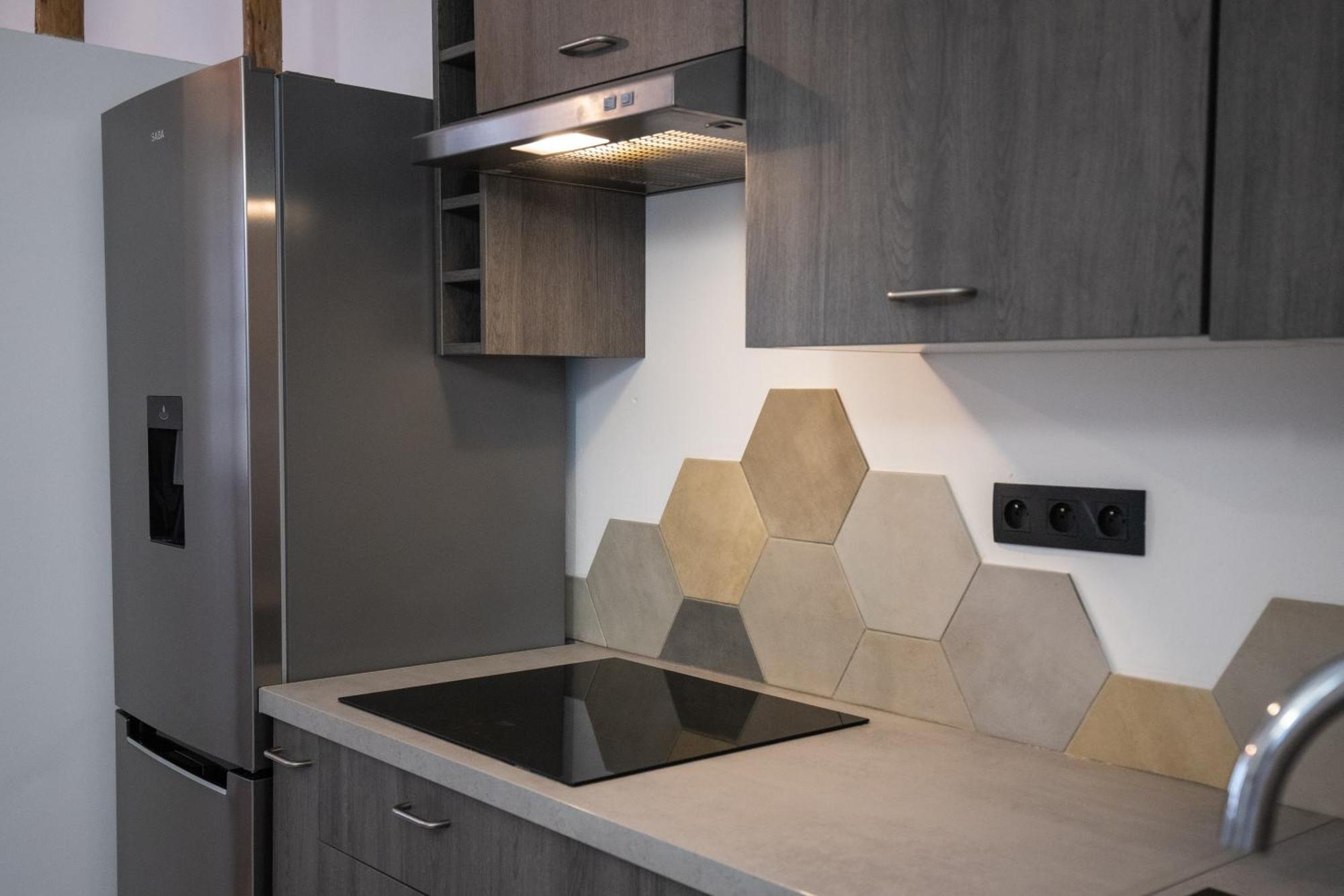 Le Duplex - Hypercentre - Wifi Apartment Carpentras ภายนอก รูปภาพ