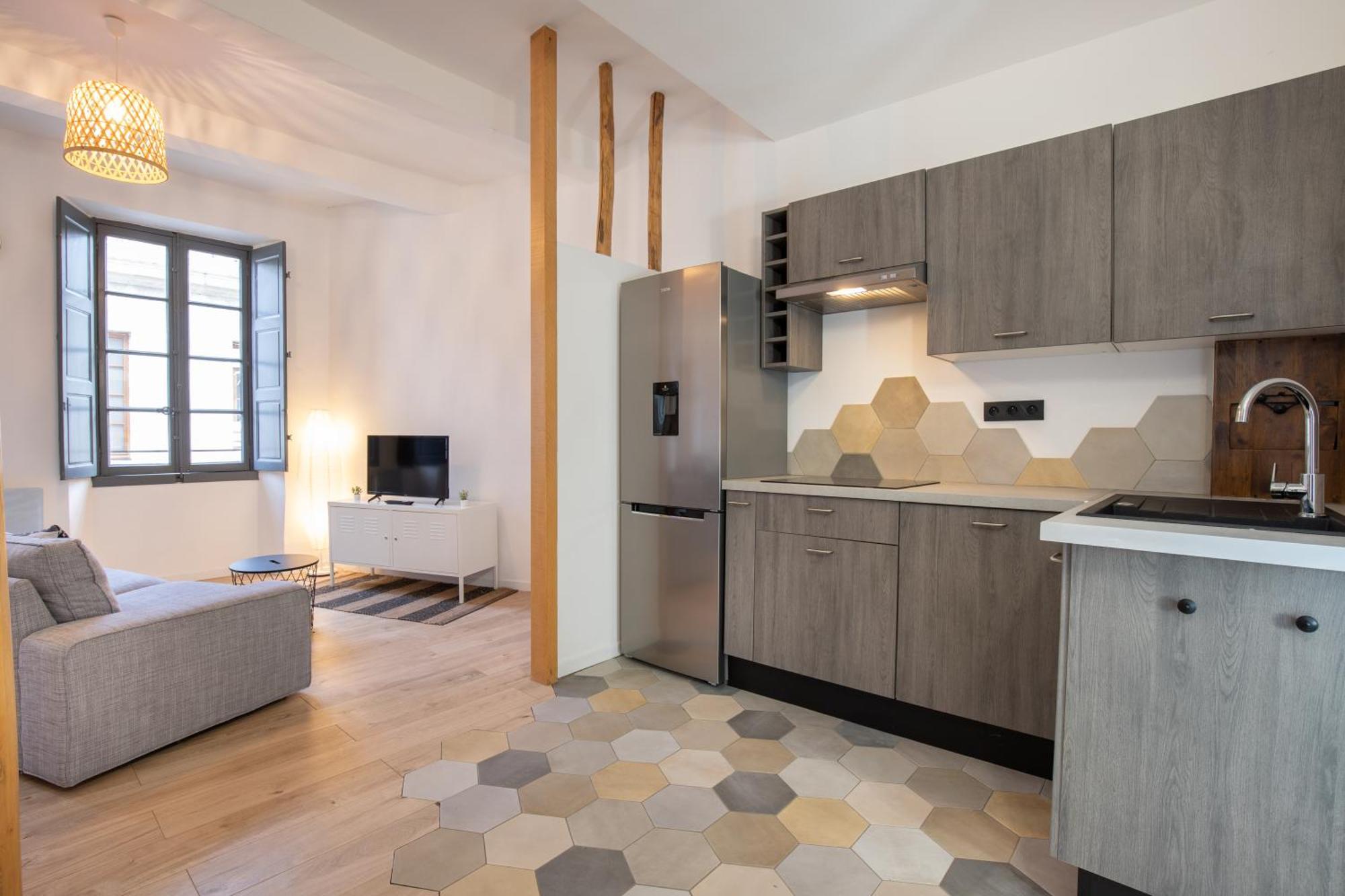 Le Duplex - Hypercentre - Wifi Apartment Carpentras ภายนอก รูปภาพ
