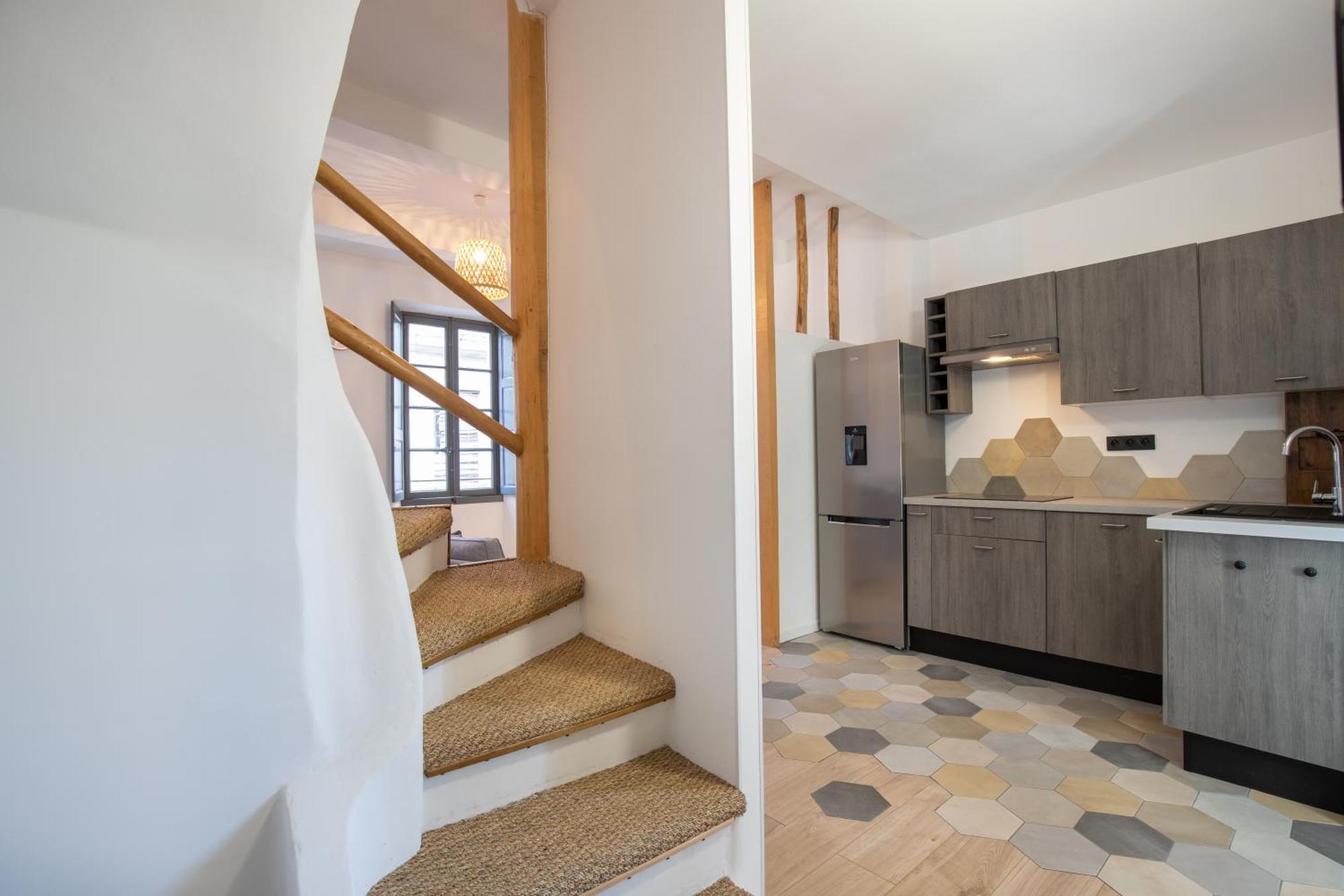 Le Duplex - Hypercentre - Wifi Apartment Carpentras ภายนอก รูปภาพ