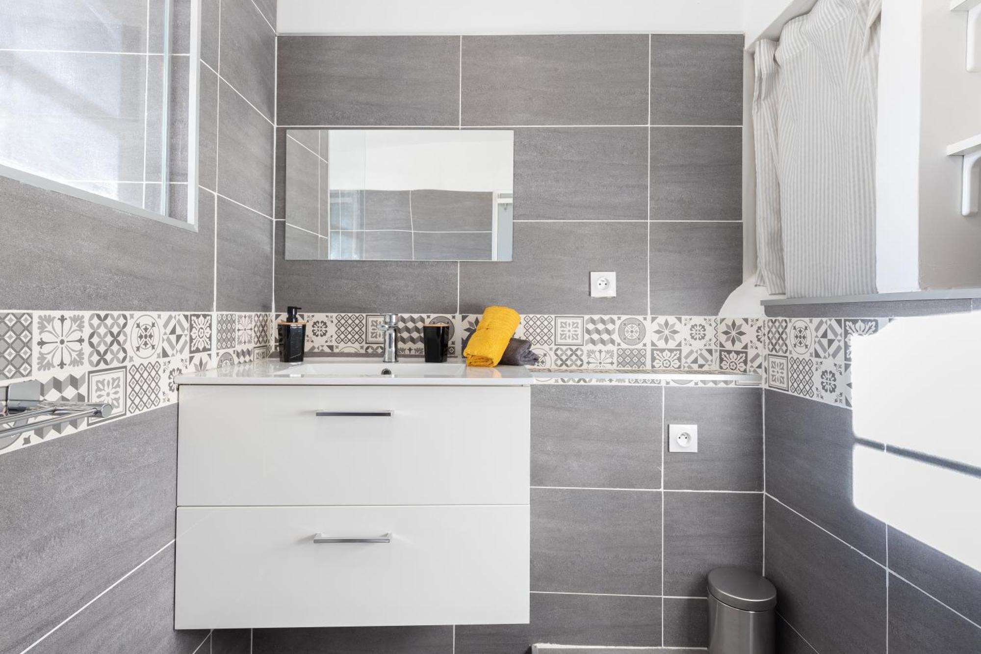 Le Duplex - Hypercentre - Wifi Apartment Carpentras ภายนอก รูปภาพ