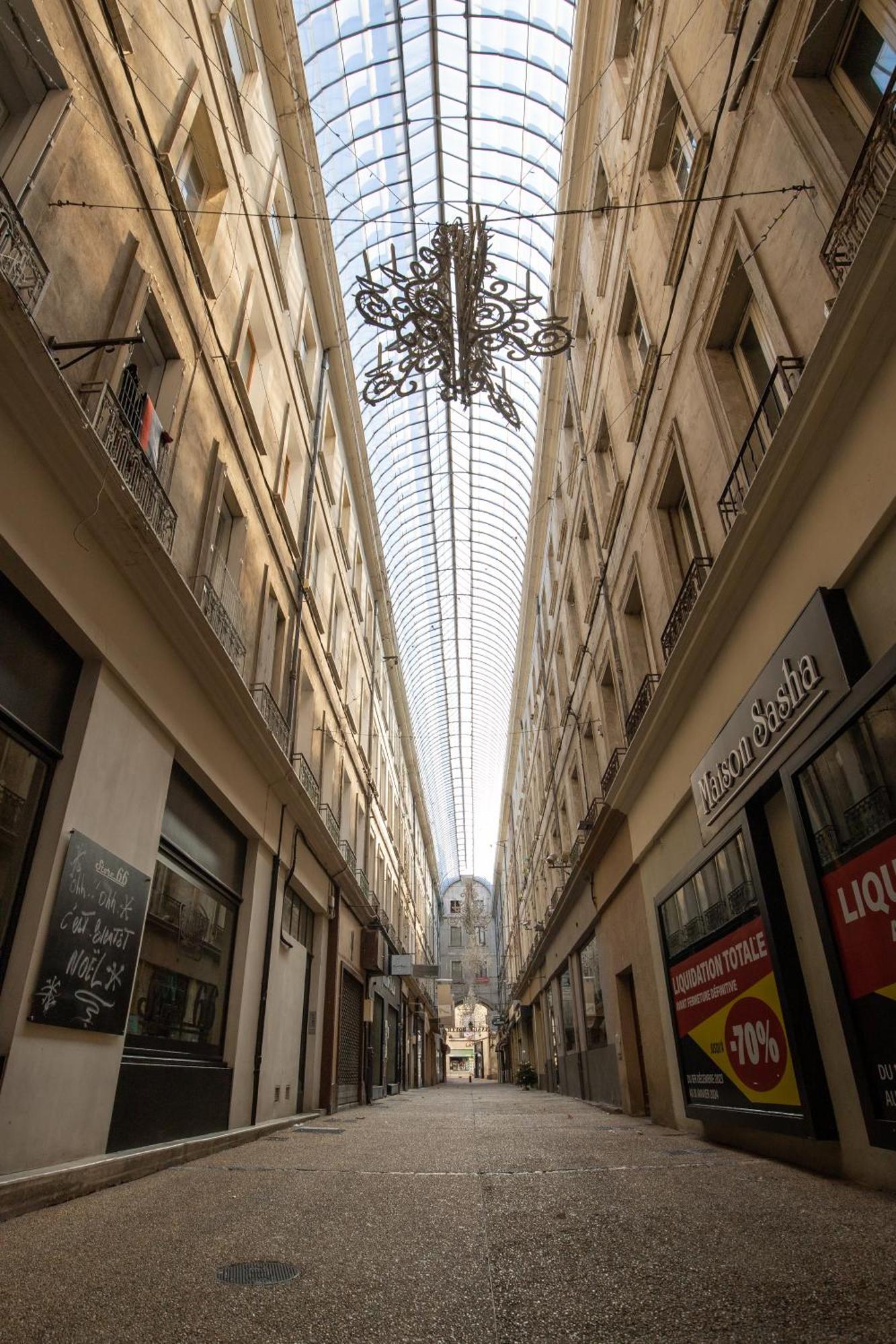 Le Duplex - Hypercentre - Wifi Apartment Carpentras ภายนอก รูปภาพ